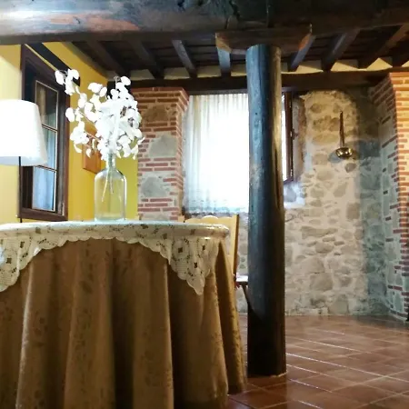 La Zurdina *